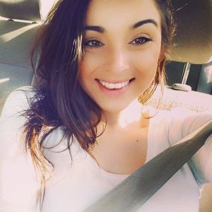 Meet your Posher, Danielle